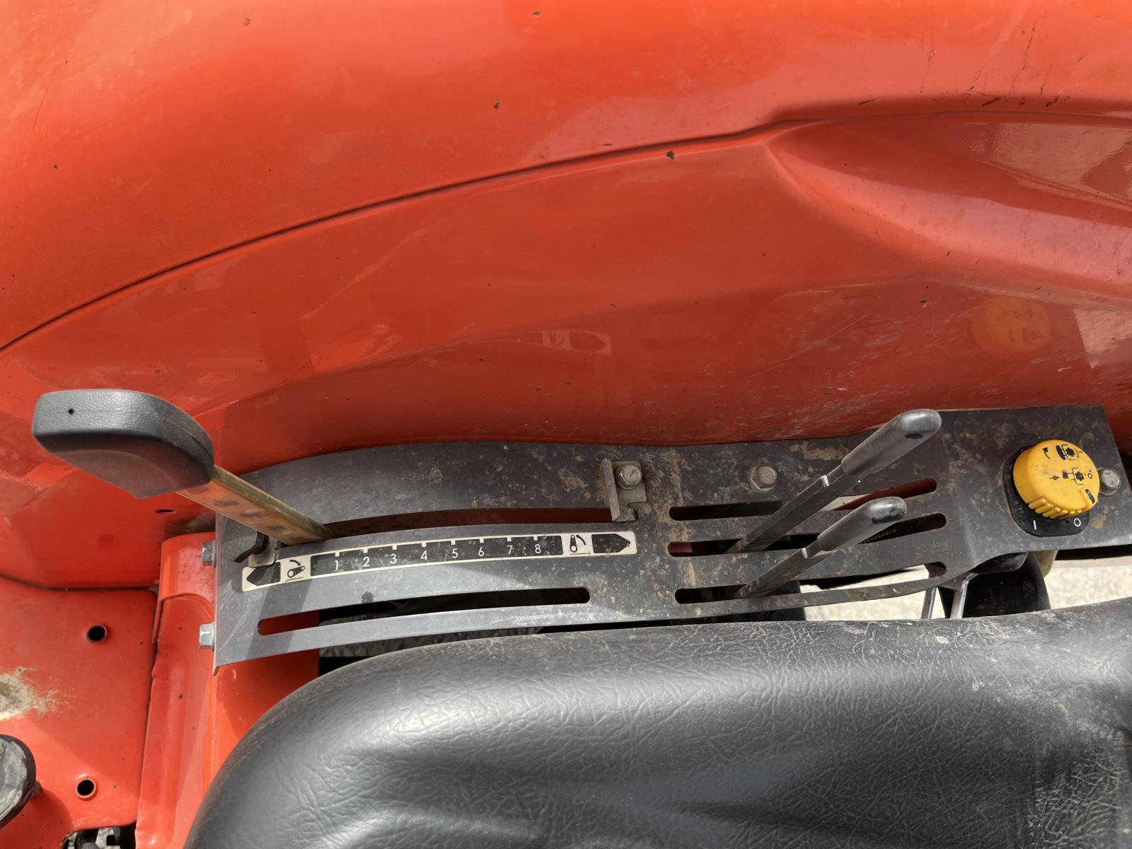 ./imagenes/INVOICE/2019/17302/TRACTOR KUBOTA L4701 - (8).JPG